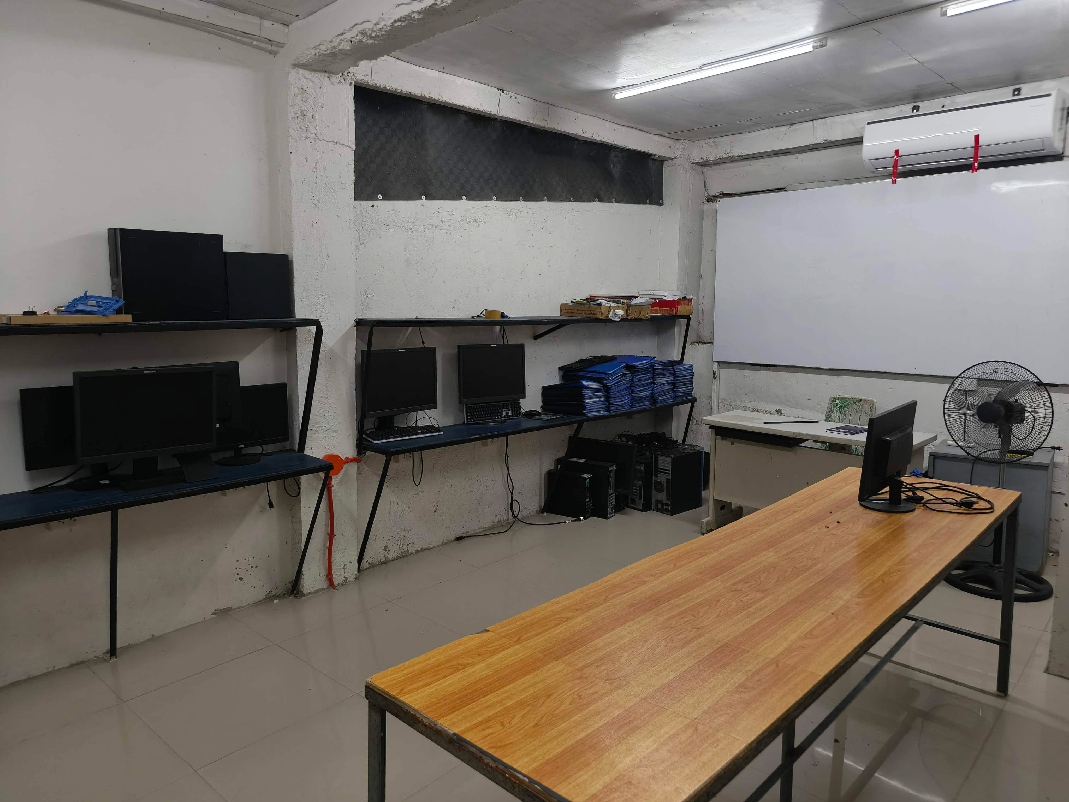 Main Building - Computer Room 205 2