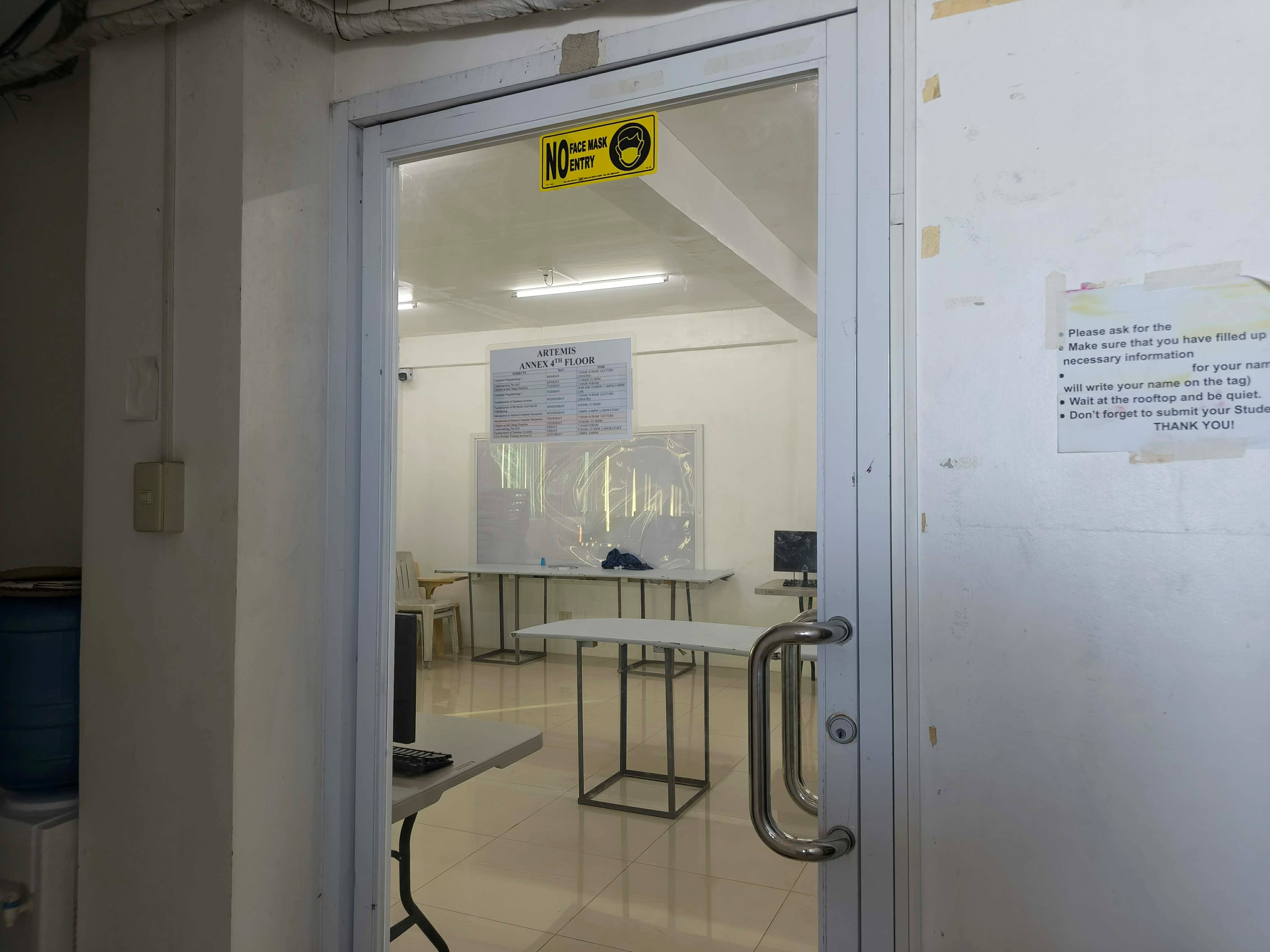 Annex Building - Computer Room 401 1